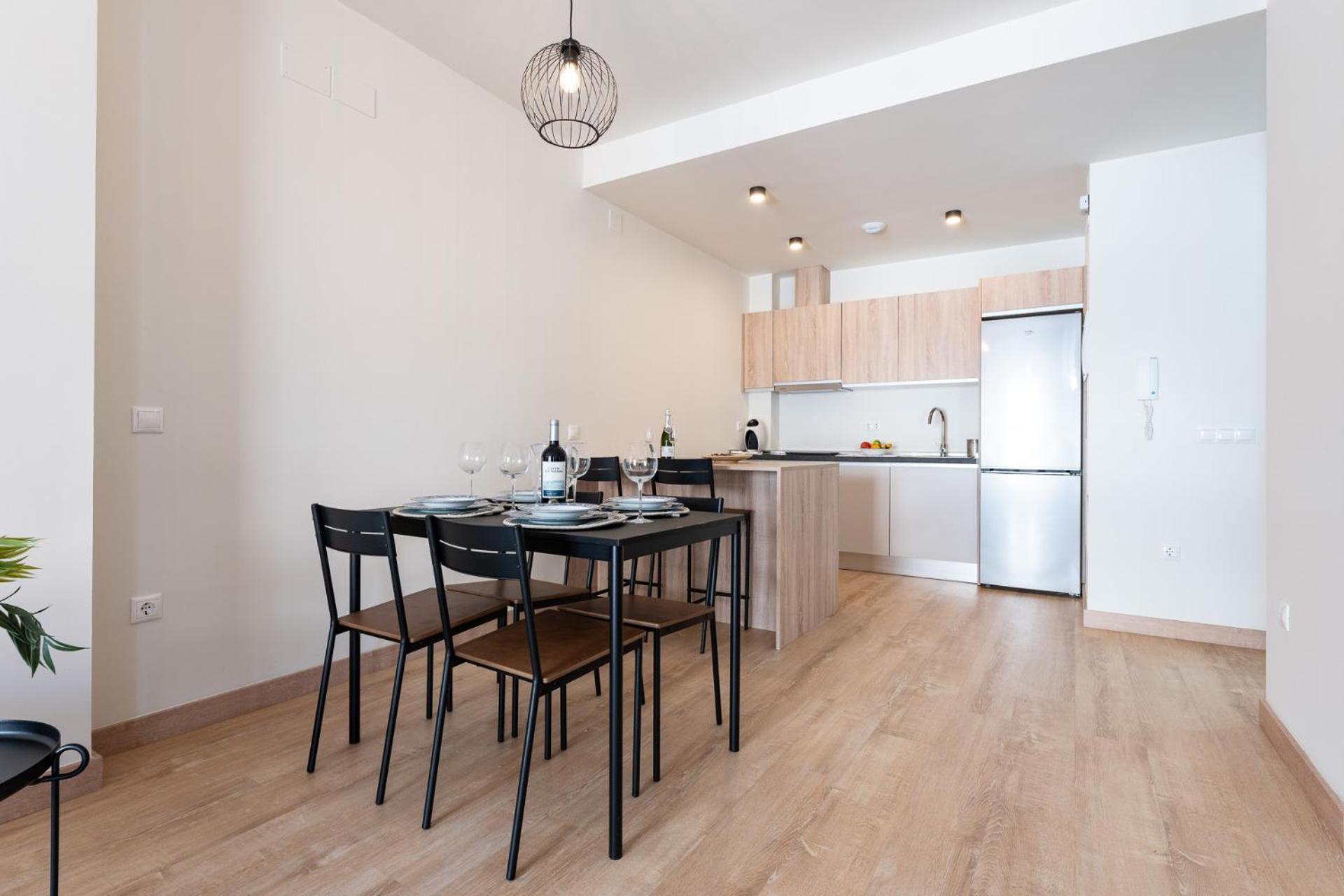 Malagasuite Comfortable Home Apartments Bagian luar foto